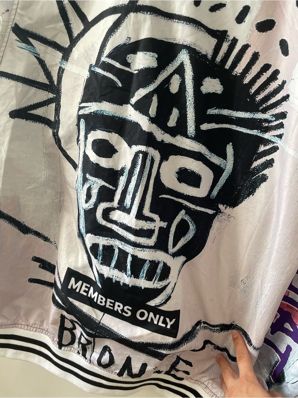 Members Only x Jean-Michel Basquiat Bomber Jacket Mens L White Graffiti Art NWT - Picture 7 of 9